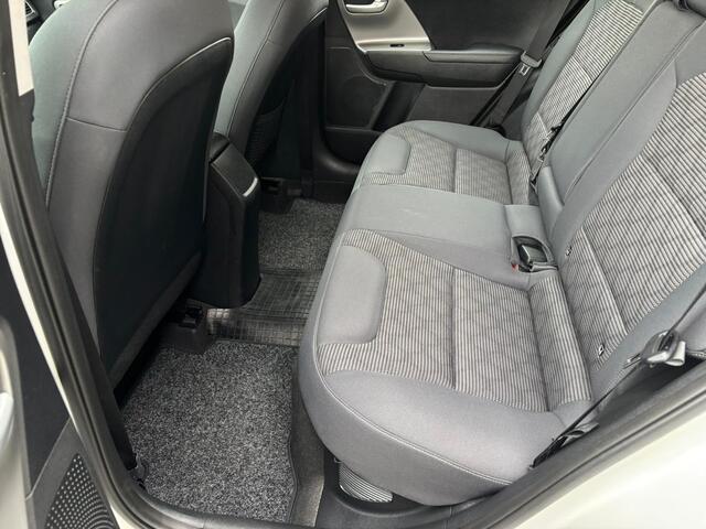 KIA Niro 1.6 GDi Hybrid BusinessLine,Navi,Trekhaak,1 jaar garantie