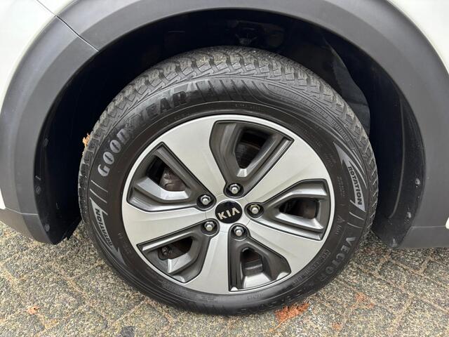 KIA Niro 1.6 GDi Hybrid BusinessLine,Navi,Trekhaak,1 jaar garantie