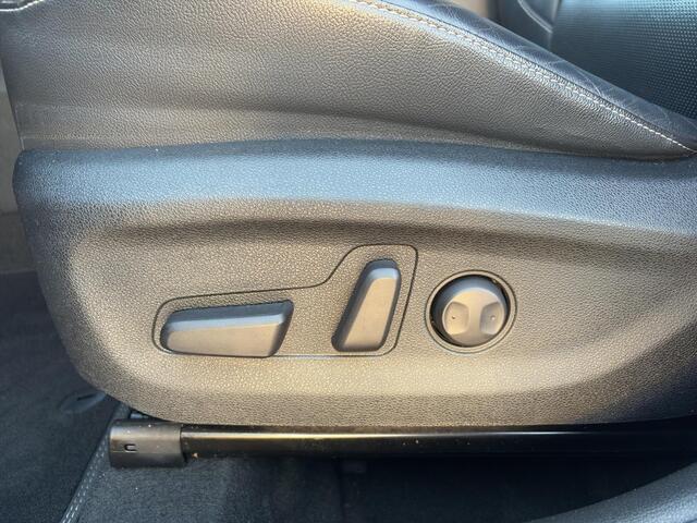 KIA Niro 1.6 GDi Hybrid BusinessLine Automaat | Elektrische Geheugenstoelen | Leder | Camera | Cruise | Sensoren | Stoelverwaming & Verkoeling |