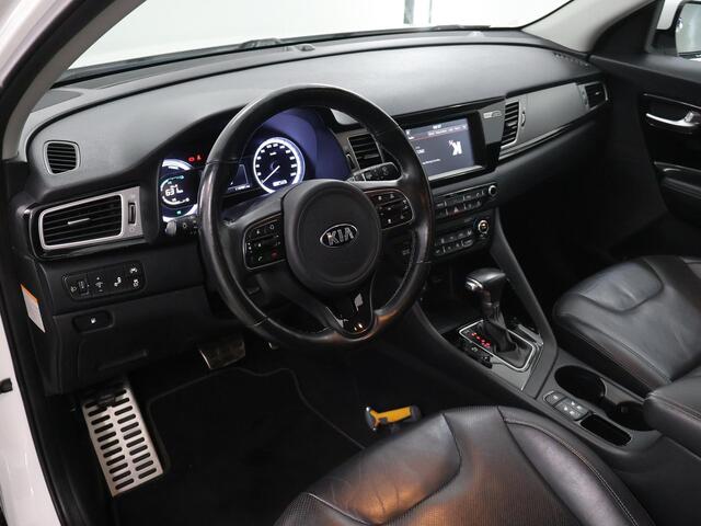KIA Niro 1.6 GDi Hybrid ExecutiveLine | Trekhaak | Lederen Bekleding | Dodehoekdetectie | Stoel/Stuurwielverwarming | Elektrisch bedienbare bestuurdersstoel