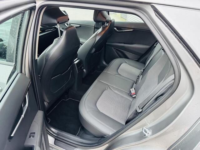 KIA Niro 1.6 GDi Hybrid DynamicLine Trekhaak | Clima | Cruise | Navigatie | Camera | PDC Rondom