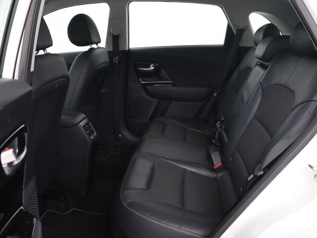 KIA Niro 1.6 GDI Hybrid DynamicLine | Adaptive cruise | cruise | Camera | Carplay | Half leder | Navigatie | DAB | Climate control | Parkeerhulp