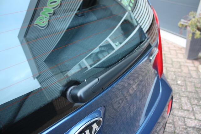 KIA PICANTO 1.0 CVVT EconomyPlusLine 1.0 CVVT PLUSLINE/ AIRCO/ C.V. AFSTAND/ ELEK. RAMEN/ ISOFIX/ BLUETOOTH/ MULTI. STUUR/ DIMLICHTEN AUTOMATISCH/ GETINT GLAS/ DAGRIJVERL.