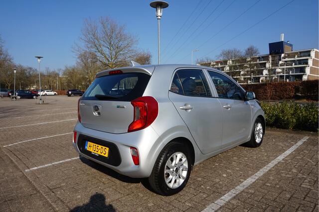 KIA PICANTO 1.0 CVVT DynamicLine cruise/camera 5pers.