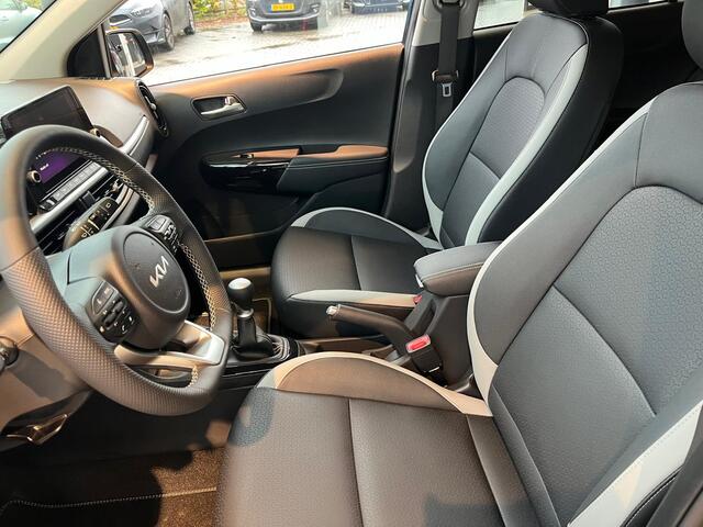 KIA PICANTO 1.0 DPI GT-Line -- SNEL LEVERBAAR -- Navi+BT+Cam Leder Stoel+Stuurverw. SK-Dak 16''LMV 7 jr. Garantie