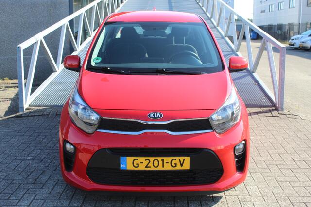 KIA PICANTO 1.0 MPi DynamicPlusLine Navigatie/Achteruitrijcamera/Cruise control/Airco/Apple carplay/Bluetooth/Multifunctioneel stuurwiel/Spraakbediening/Lichtmetalen velgen/Elektrisch verstelbare spiegels/Elektrisch inklapbare spiegels