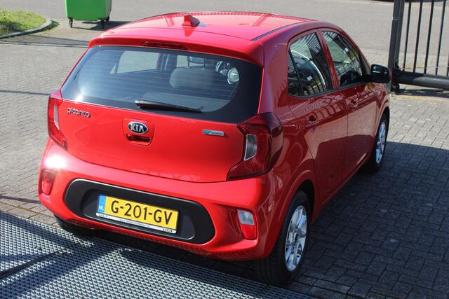KIA PICANTO 1.0 MPi DynamicPlusLine Navigatie/Achteruitrijcamera/Cruise control/Airco/Apple carplay/Bluetooth/Multifunctioneel stuurwiel/Spraakbediening/Lichtmetalen velgen/Elektrisch verstelbare spiegels/Elektrisch inklapbare spiegels