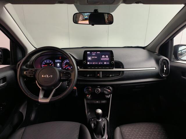 KIA PICANTO 1.0 DPi DynamicLine uit 2024 Rijklaar + Fabrieksgarantie tot 03-2031 Henk Jongen Auto's in Helmond, al 50 jaar service zoals 't hoort!
