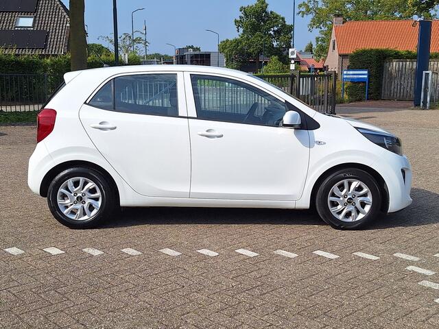 KIA PICANTO 1.0 CVVT EconomyPlusLine AIRCO / STUURBEKRACHTIGING / TELEFOON VOORBEREINDING/ STUURBEKRACHTIGING