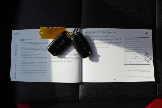 KIA PICANTO 1.0 MPi GT-Line Edition Navigatie/Achteruitrijcamera/Cruise control/Climate control/Apple carplay/LED koplampen/15'' Lichtmetalen velgen/Elektrisch inklapbare spiegels/Elektrische ramen.