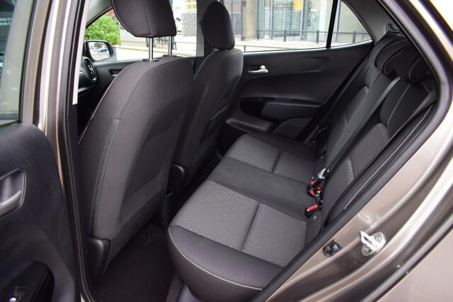 KIA PICANTO 1.0i-12V ISG First Edition 5-Drs | Climate Control | Cruise Control | Navigatie | Camera | 15"LMV | Tot 10Jr. Kia-Garantie