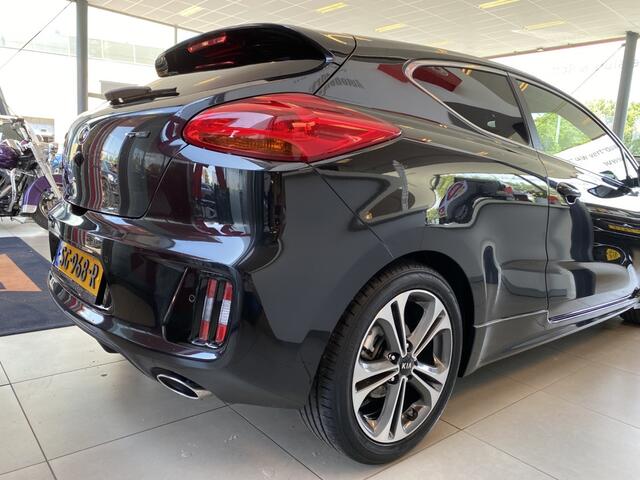 KIA PRO CEE D pro_cee'd 1.0 T-GDi GT-Line,Dealeronderhouden,Lage Kilometerstand !!!Navigatie,Achteruitrijcamera,Climate&Cruisecontrol,Keyless,Spraakbediening,Stoelverwarming,Sensoren Achter,17 Inch Lmv