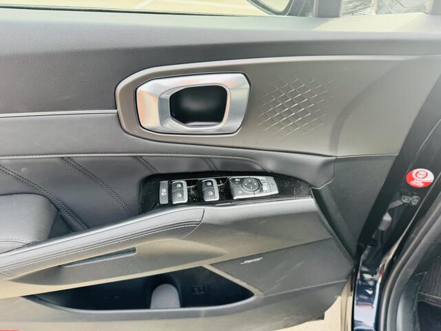 KIA SORENTO 1.6 T-GDi Plug-in Hybrid 4WD DynamicPlusLine 7p. Nw geleverd & Onderhouden | BTW auto | Bose | Panoramadak !