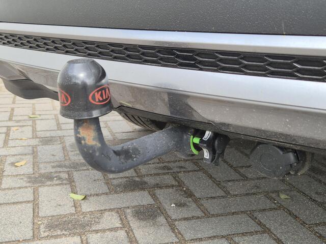 KIA SORENTO 1.6 T-GDI Plug-in Hybrid 4WD DynamicPlusLine 7p. / 7 Persoons / Fabrieksgarantie 31-01-2029 / Automaat / Trekhaak afneembaar / Trekgewicht 1450 kg / Bose Audio Systeem / Stuur-, en Stoelverwarming / Adaptief CC / Elektrische achterklep / Achteruitrijcame