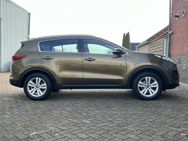 KIA SPORTAGE 1.6 GDI First Edition | TREKHAAK | CAMERA | NAVI | CRUISE |