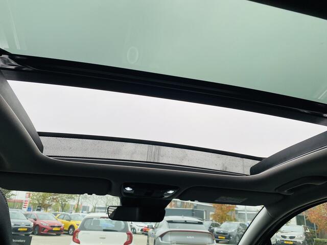 KIA SPORTAGE 1.6 T-GDi Plug-in Hybrid AWD DynamicPlusLine Let op auto rijdt momenteel ! Km stand kan iets varieeren | Informeer altijd even wanneer de auto weer aanwezig kan zijn.