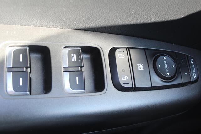 KIA SPORTAGE 1.6 GDI DynamicLine Trekhaak l Navi | Climate | Camera lAppleCarPlay/AndroidAuto