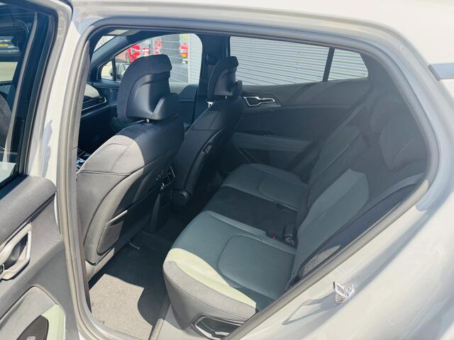 KIA SPORTAGE 1.6 T-GDi Plug-in Hybrid AWD Dark Edition Demo auto | km stand kan iets variëren | Informeer of de auto aanwezig is !