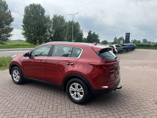 KIA SPORTAGE 1.6 GDI ComfortLine Navigator Trekhaak, Navi, Camera