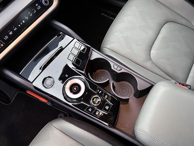 KIA SPORTAGE 1.6 T-GDi Plug-in Hybrid AWD Dark Edition