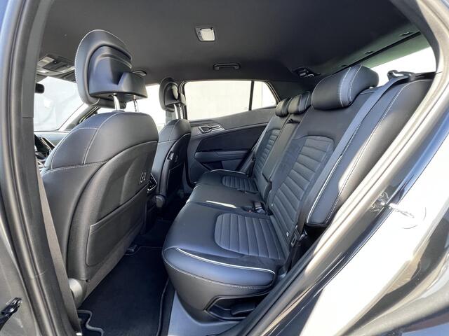 KIA SPORTAGE 1.6 T-GDi PHEV 265 Hybrid AWD GT Plus-Line Autom. / Dealer onderhouden / Fabrieksgarantie tot 30-06-2029 / 1.350 kg trekgewicht / EAER 70 km / Stuur-, stoel- en achterbankverwarming / Stoelventilatie /