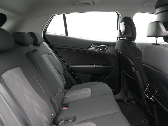 KIA SPORTAGE 1.6 T-GDi AWD DynamicLine Plug In Hybrid 265pk Dealer O.H PHEV | Adaptive Cruise | Camera | Widescreen Navi | Stoelen & Stuur Verwarmd | Apple Carplay | Navigatie | DAB |