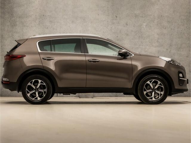 KIA SPORTAGE 1.6 GDI Sport (APPLE CARPLAY, NAVIGATIE, CAMERA, STUUR/STOELVERWAMRING, SPORTSTOELEN, GETINT GLAS, LM VELGEN, CRUISE, NIEUWE APK, NIEUWSTAAT)