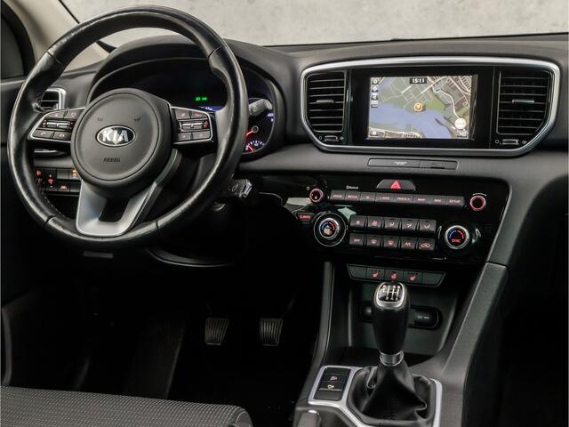 KIA SPORTAGE 1.6 GDI Sport (APPLE CARPLAY, NAVIGATIE, CAMERA, STUUR/STOELVERWAMRING, SPORTSTOELEN, GETINT GLAS, LM VELGEN, CRUISE, NIEUWE APK, NIEUWSTAAT)