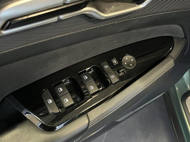 KIA SPORTAGE 1.6 T-GDi Hybrid GT-Line met Trekhaak, Schuif- en Kanteldak, Dodehoekdetectie, Adaptieve Cruise Control, Stuur en Verwarming