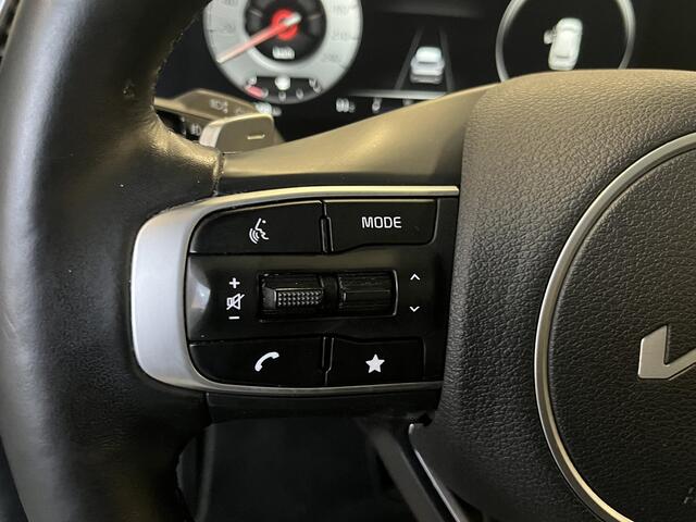 KIA SPORTAGE 1.6 T-GDi Hybrid GT-Line met Trekhaak, Schuif- en Kanteldak, Dodehoekdetectie, Adaptieve Cruise Control, Stuur en Verwarming