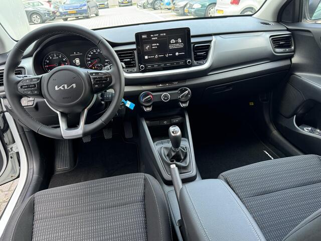 KIA Stonic 1.0 T-GDi MHEV DynamicLine DIRECT LEVERBAAR!!! | Camera | Cruise Control | Apple carplay