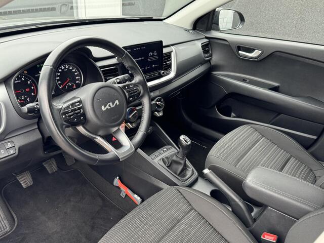 KIA Stonic 1.0 T-GDi MHEV DynamicLine Apple Carplay en/of Android auto Navigatie, Achteruitrijcamera, Cruise control, Airco, Nieuw geleverd en dealeronderhouden