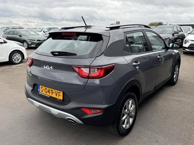 KIA Stonic 1.0 T-GDi MHEV DynamicLine Apple Carplay en/of Android auto Navigatie, Achteruitrijcamera, Cruise control, Airco, Nieuw geleverd en dealeronderhouden