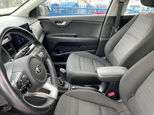 KIA Stonic 1.0 T-GDi MHEV DynamicLine, Camera, Apple Carplay