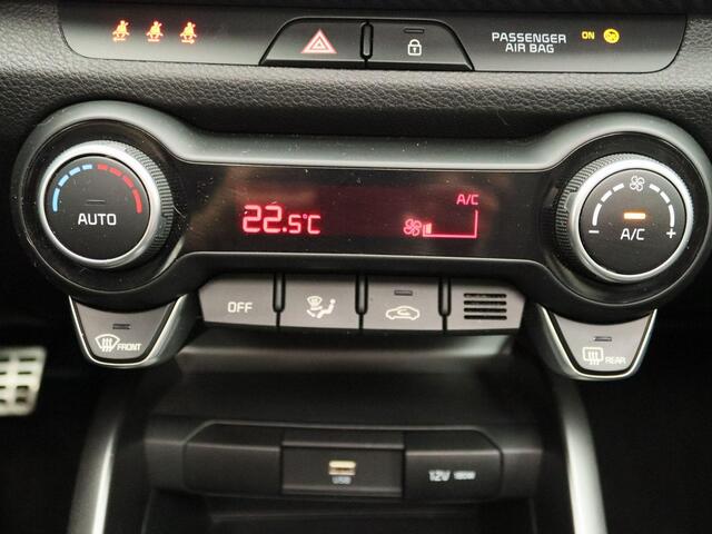 KIA Stonic 1.0 T-GDi MHEV GT-PlusLine | climate control | Apple CarPlay & Android auto | Achteruitrijcamera | cruise control adaptief | panoramadak | stoelverwarming