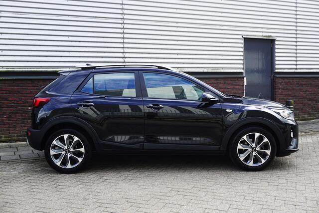 KIA Stonic 1.0 T-GDi 100PK/Trekhaak/17Inch./Camera/ DynamicLine