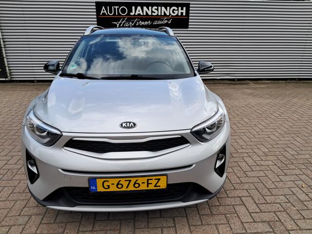 KIA Stonic 1.0 T-GDi DynamicLine | Airco | Cruise control | Camera | Navigatie | LM Velgen | All season banden | RIJKLAARPRIJS INCL 12 MAANDEN GARANTIE EN BEURT