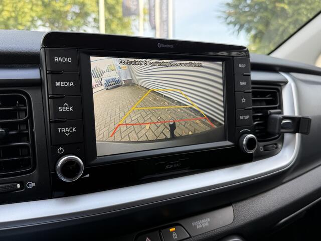 KIA Stonic 1.0 T-GDi DynamicLine | Trekhaak | Camera | Navigatie | Airco | Allseason Banden | RIJKLAARPRIJS INCL 12 MAANDEN GARANTIE EN BEURT