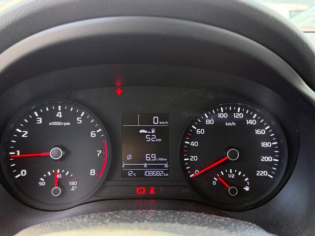 KIA Stonic 1.0 T-GDi DynamicLine | Climate control | Carplay | Stoel/Stuurverw. | Parkeersensoren