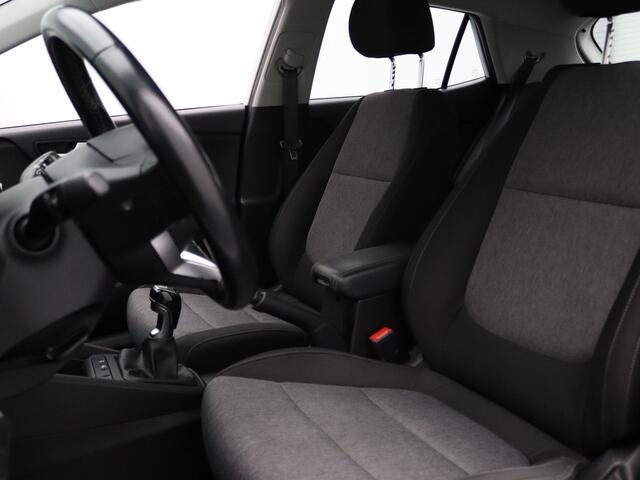 KIA Stonic 100pk T-GDi DynamicLine Camera | Cruise | Navi | Parkeersens. achter | Trekhaak