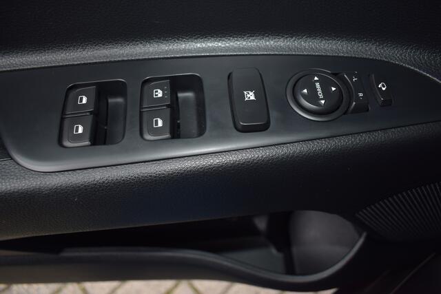 KIA Stonic 1.0 T-GDi/120pk DynamicPlusLine DCT7-Autom. | Navigatie | Camera | Cruise Control | PrivacyGlas | Keyless | Tot 10jr. Kia garantie