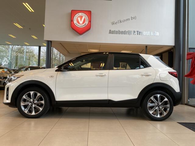 KIA Stonic 1.0 T-GDi ComfortPlusLine Navigator 120Pk !!!,1e,Eigenaar,Unieke Lage Kilometerstand,Navigatie,Achteruitrijcamera,Spraakbediening,Airco,Cruisecontrol,Parkeersensoren Achter,Aux Usb Aansluiting,Two Tone Lak,17 Inch Lmv