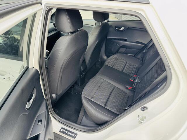 KIA Stonic 1.0 T-GDi DynamicLine 120pk 6-versn. 10930km !! | Keyless | Clima |Cruise | Navi | Camera