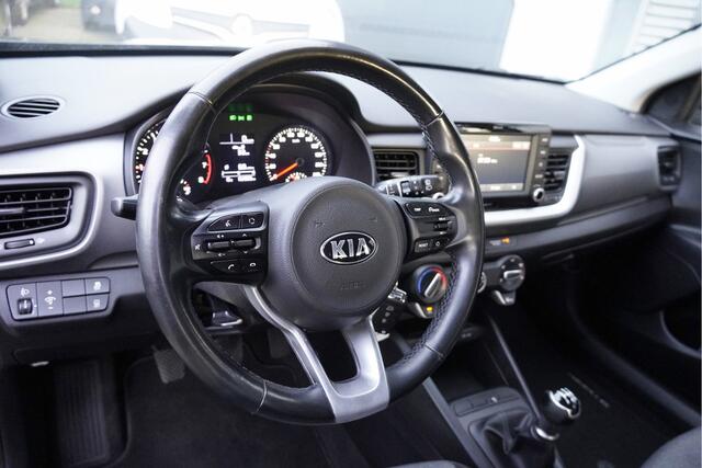 KIA Stonic 1.2 MPi ComfortPlusLine BJ2018 Lmv 15" | Led | Pdc | Navi | Achteruitrijcamera | App-Connect | Airco | Cruise control | Getint glas