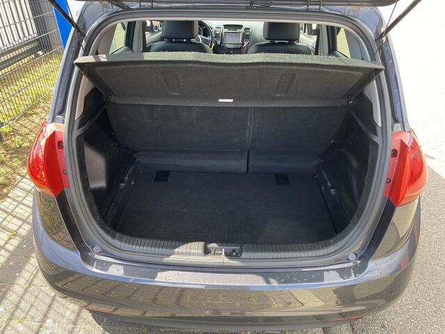 KIA VENGA 1.4 CVVT DynamicPLusLine met o.a. navigatie, camera, pdc, armsteun, etc.