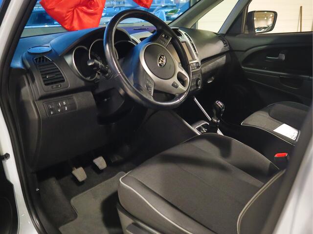 KIA VENGA 1.4 CVVT ExecutiveLine Schuif/kantel dak | Camera | Cruise Control | Navigatie | Stoelverwarming | stuurverwarming