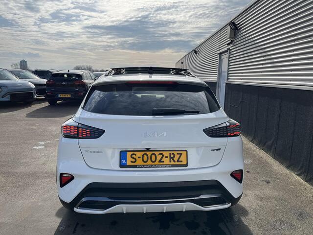 KIA Xceed 1.5 T-GDi GT-Line Schuif/kanteldak, Navigatie, Dodehoekdetectie, Stoel- & Stuurwielverwarming, Nieuw geleverd, Dealeronderhouden, BTW-auto, Elek. achterklep, LED,