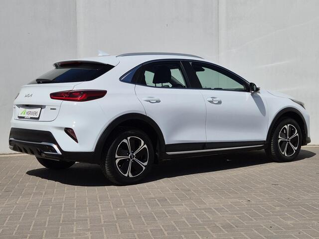 KIA Xceed 1.6 GDi PHEV Plug-in DynamicLine Automaat / Stuur- en stoelverwarming / Achteruitrijcamera / Navigatie via Apple Carplay of Android Auto / Adaptief cruise control / Trekgewicht 1300 kg / Keyless Entry/Start /