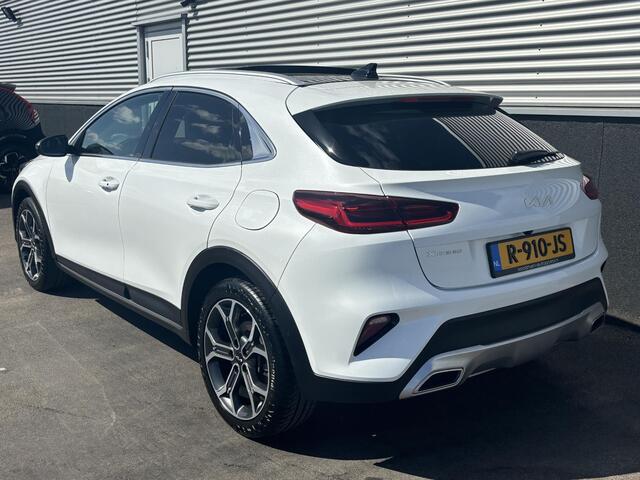 KIA Xceed 1.0 T-GDi DynamicPlusLine Style Pack Schuif/kanteldak, Stoel- & Stuurwielverwarming, Elek. Achterklep, 18" LMV, Nieuw geleverd en dealeronderhouden, Navigatie,