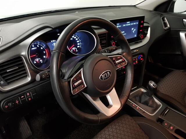 KIA Xceed 1.0 T-GDi 120pk Active Line | Navigatie | Climate Control | Camera | Parkeer Sensoren | Led | Stoel en stuurverwarming